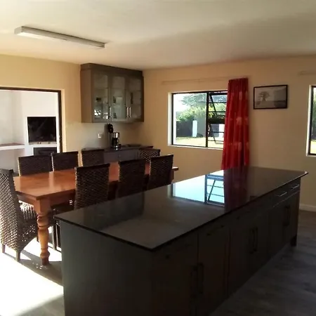Whole House! Sleeps 6 With Solar Power And Pool Villa St Francis Bay Exterior photo