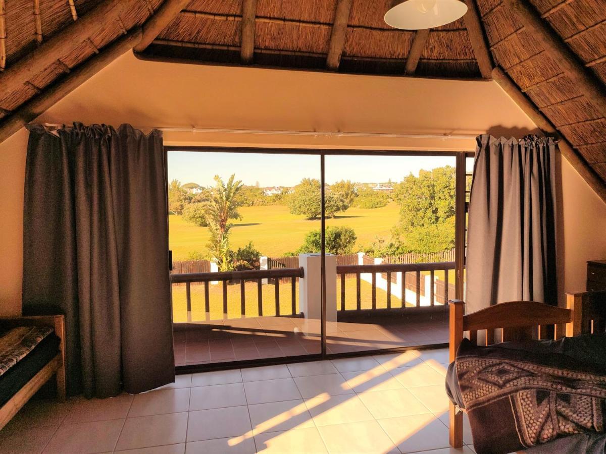 Whole House! Sleeps 6 With Solar Power And Pool Holiday home St Francis Bay