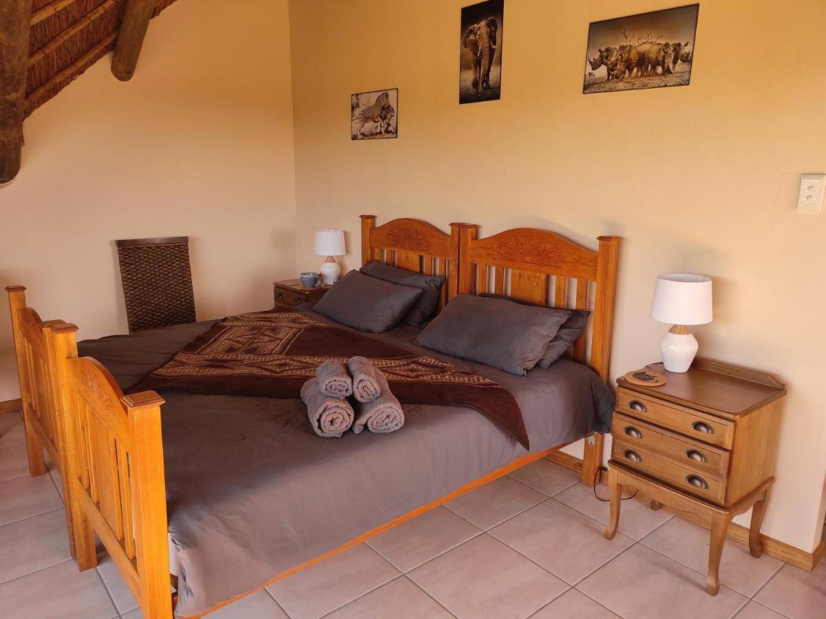 Whole House! Sleeps 6 With Solar Power And Pool Holiday home St Francis Bay